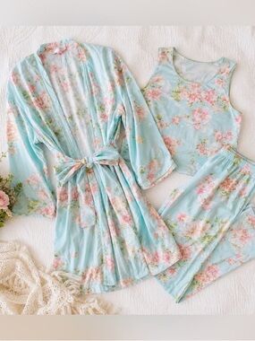 Oscar de la Renta Light Blue Floral Robe, Tank & Pant Set of 3 Size L/XL